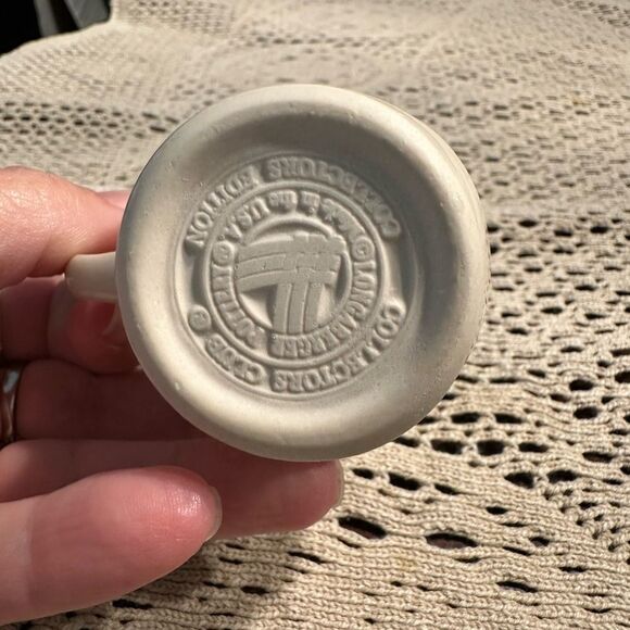 Longaberger Miniature Milk Pitcher pottery - Cream/Blue - New - Picture 7 of 7